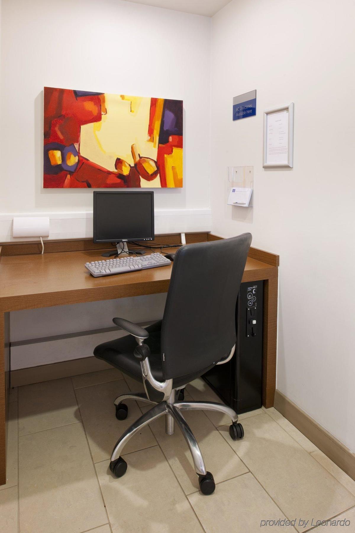 Holiday Inn Express East Midlands Airport By Ihg Касъл Донингтън Съоръжения снимка